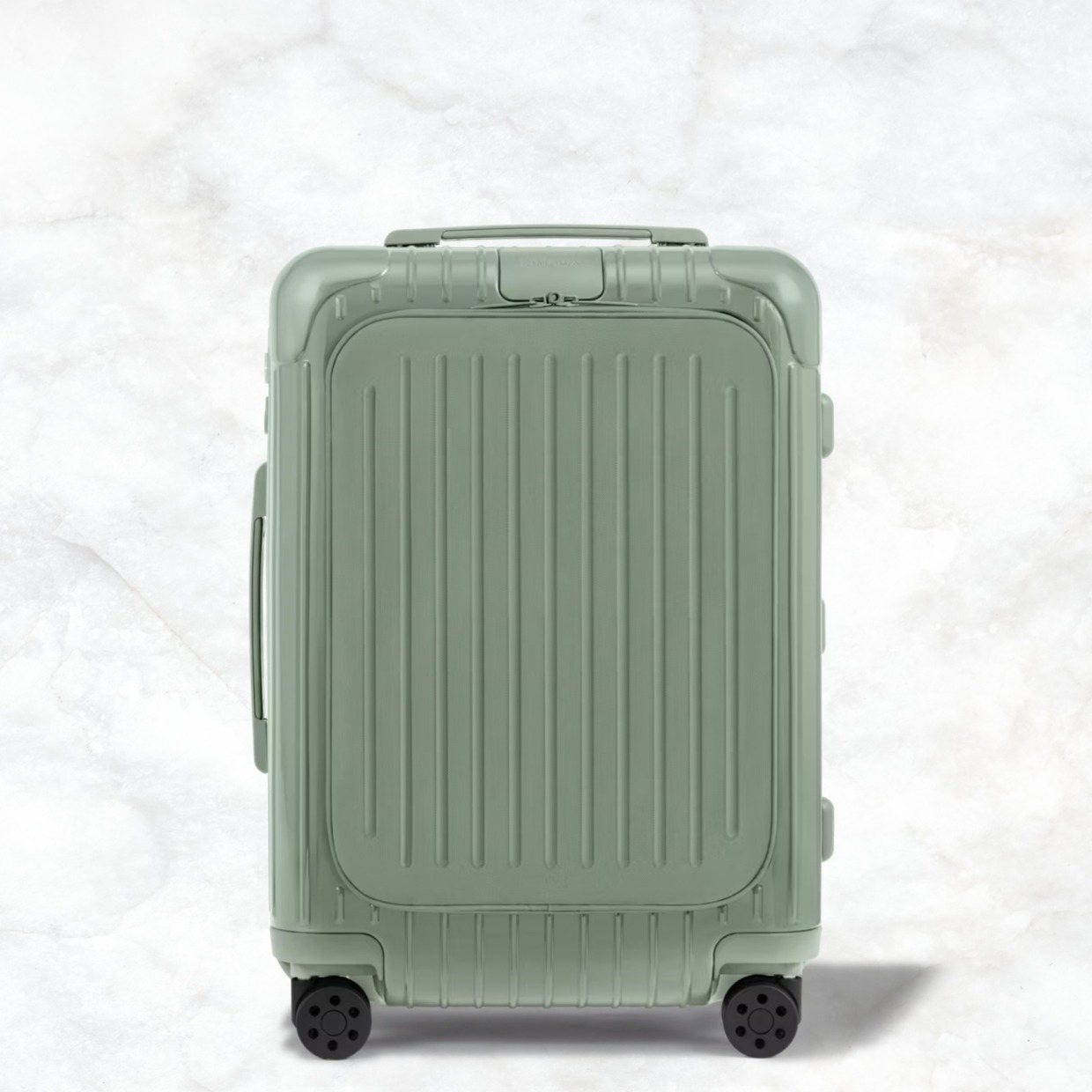 リモワ　エッセンシャルスリーブ842.53.31.1　キャビン　37L　グロスユーカリプタス