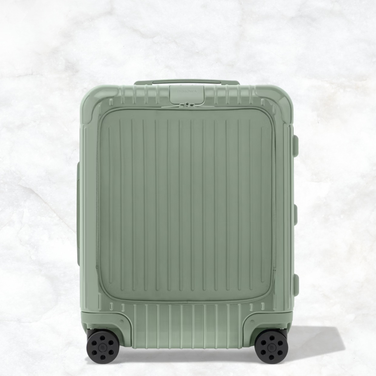 リモワ エッセンシャルスリーブ 842.56.31.1　キャビンプラス 46L グロスユーカリプタス