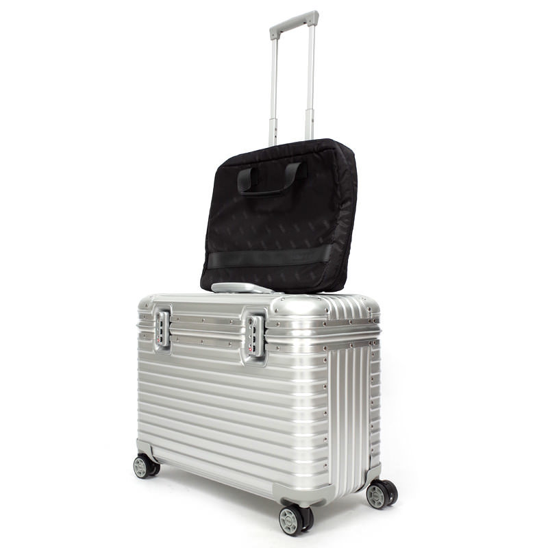 100％本物保証！ RIMOWA リモア パイロット4輪 3broadwaybistro.com