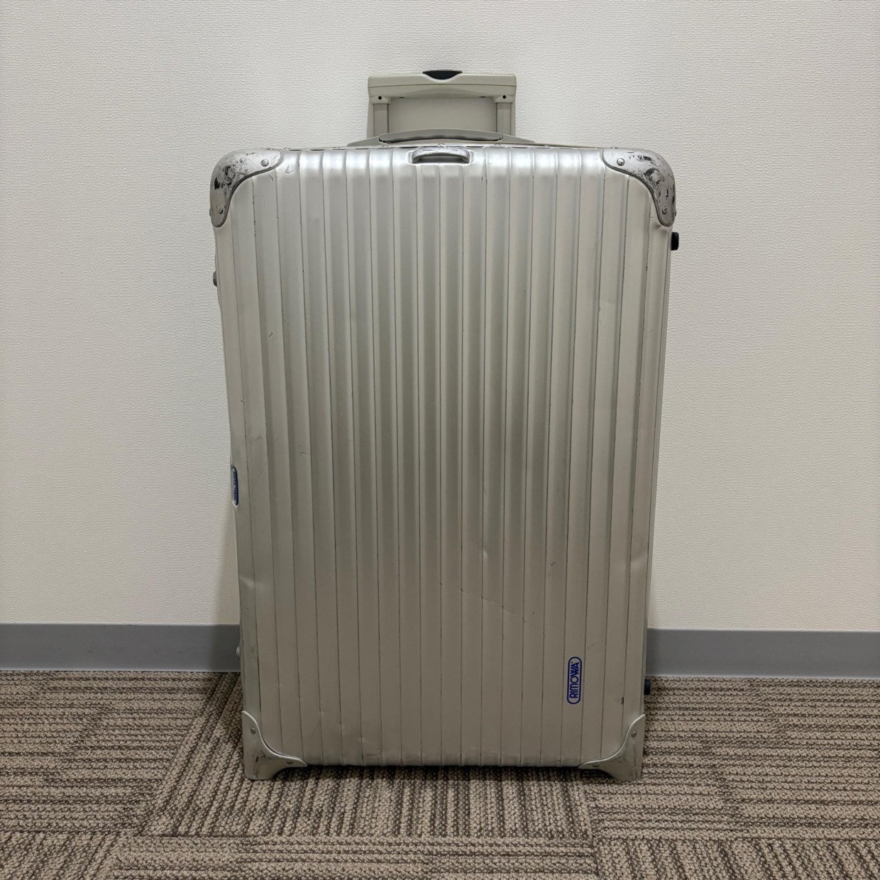リモワ　トパーズ　中古商品　930.70　82リットル　2輪