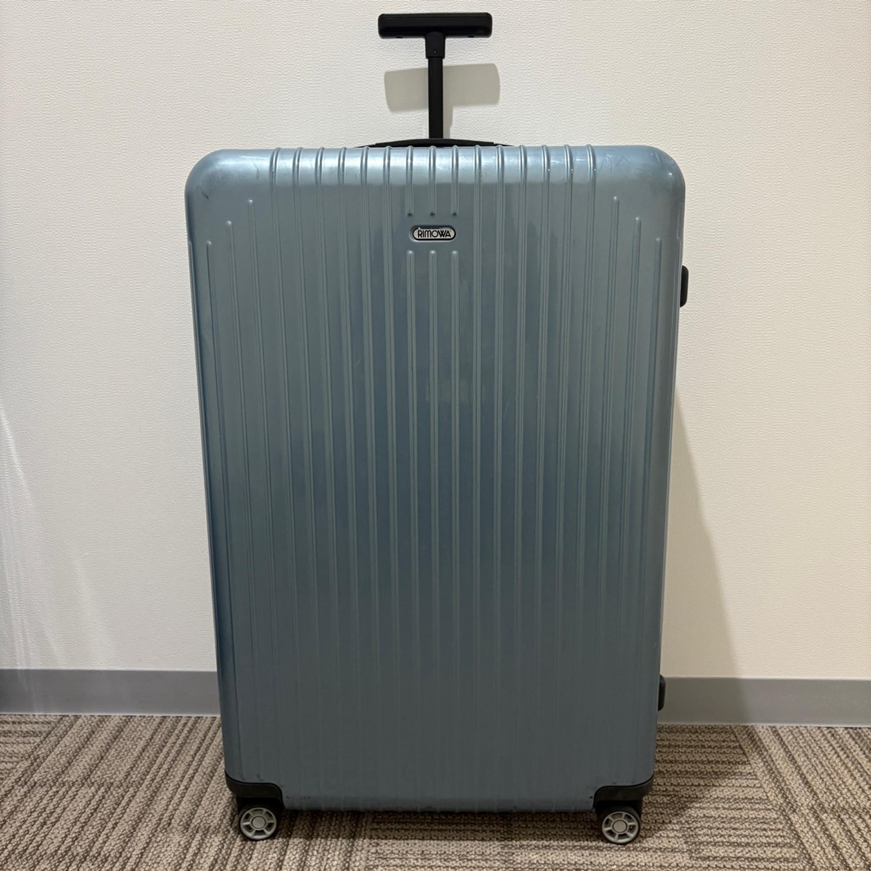 リモワ　サルサエアー　824.77-2　100リットル　中古商品　4輪