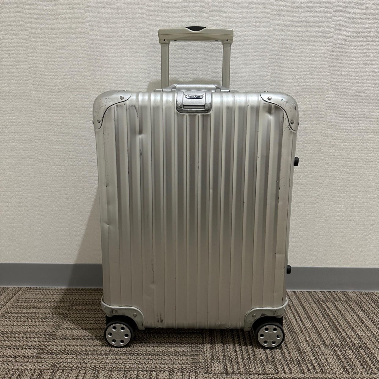 リモワ トパーズ 932.56-2 中古商品 45リットル 4輪 | リモワ(RIMOWA