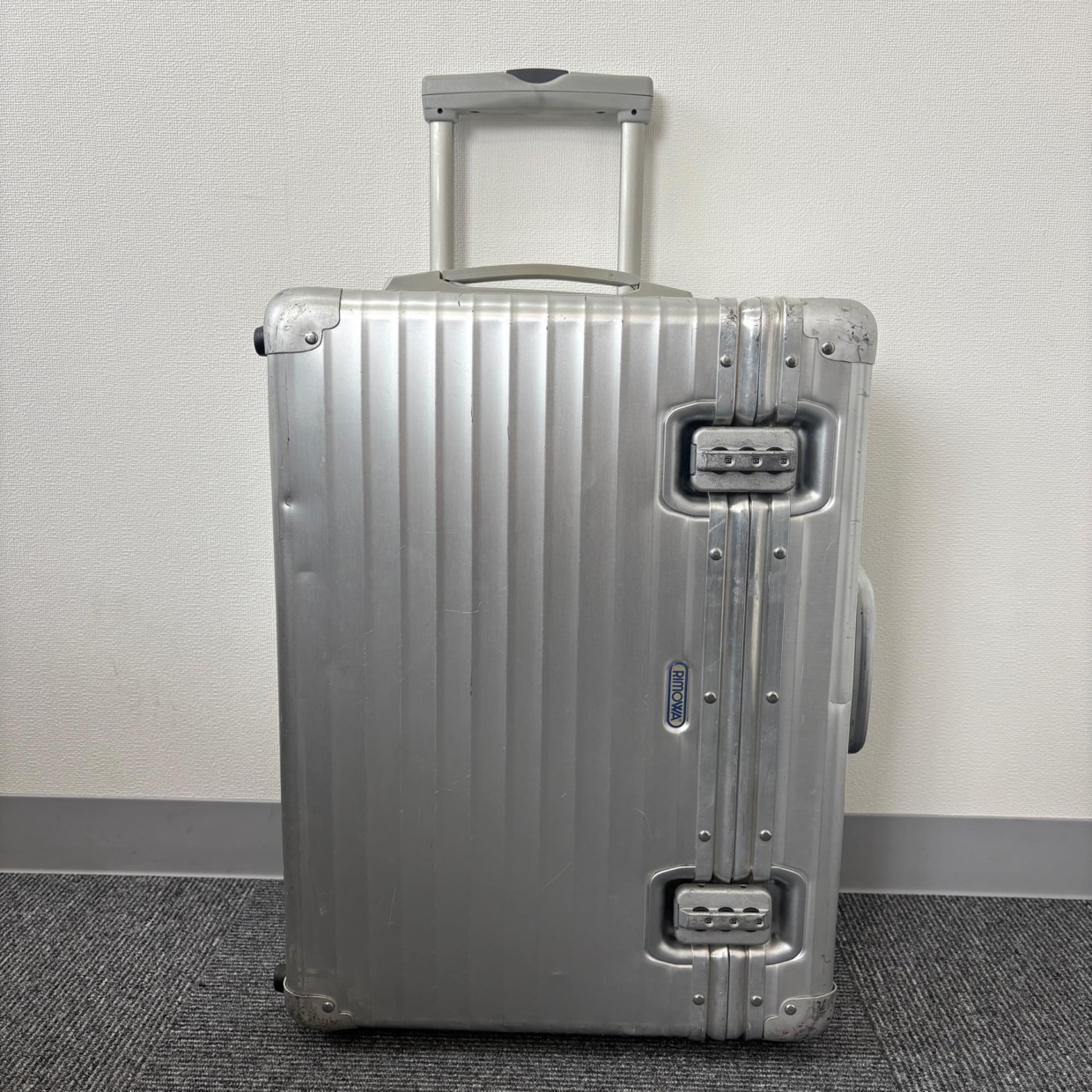 リモワ トパーズ(オリジナル)　U950.51-2　中古美品　42リットル　2輪