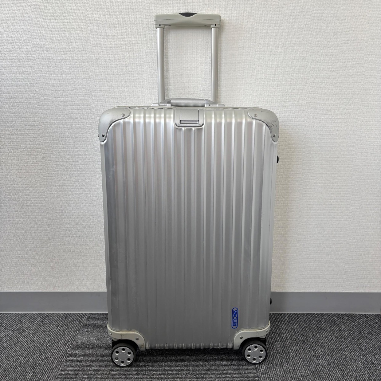 リモワ　トパーズ(オリジナル)　932.63-5 　中古美品　64リットル　4輪