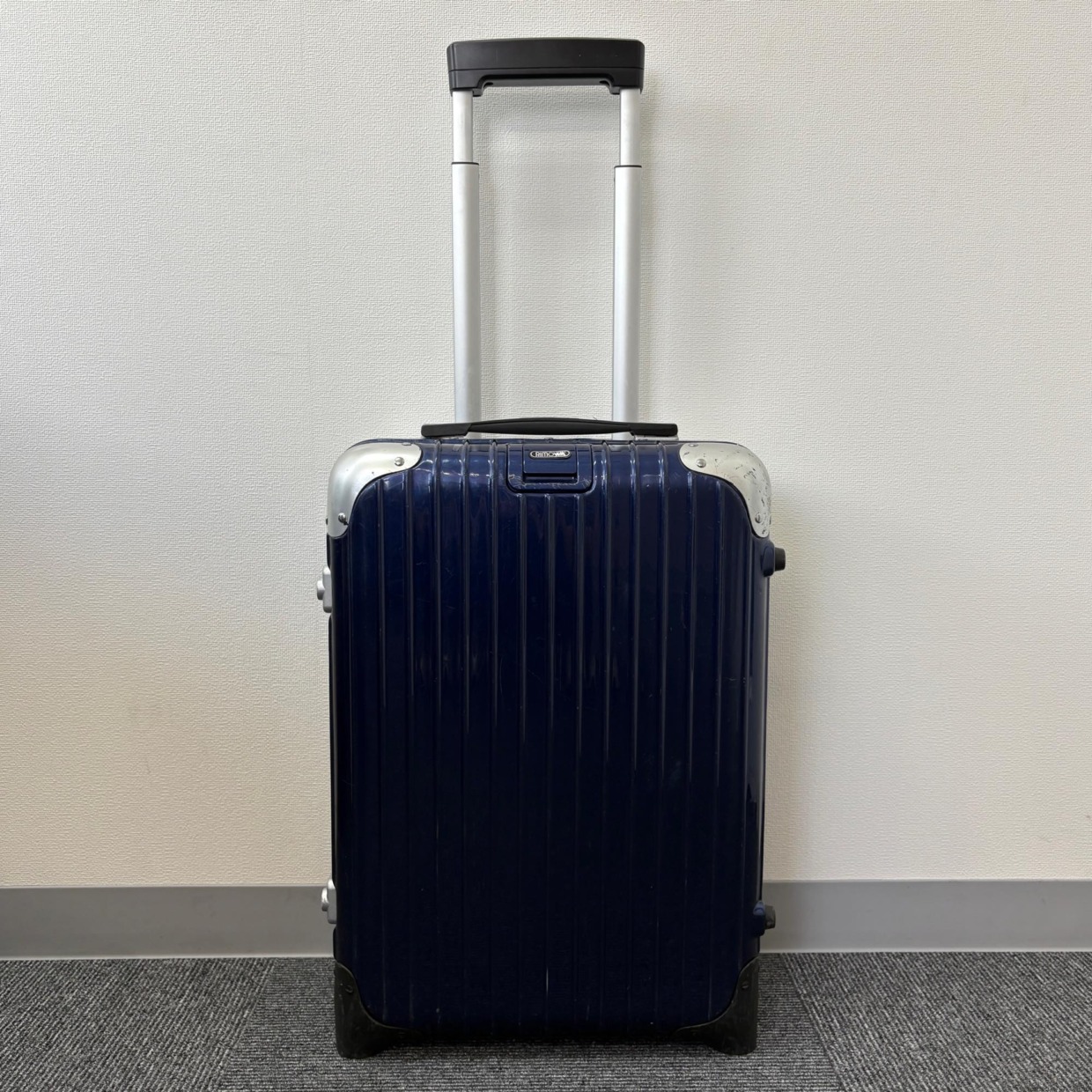 リモワ　リンボ(ハイブリッド)　881.52　32リットル　中古商品　2輪